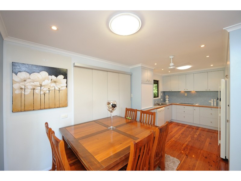 32 Willow Street, New Auckland QLD 4680