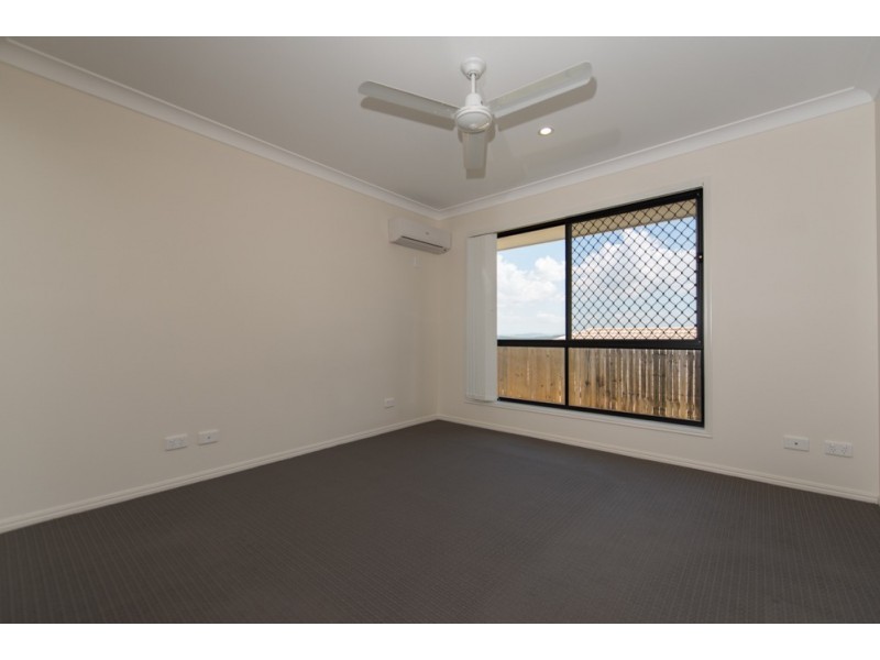 19 Cania Way, Clinton QLD 4680