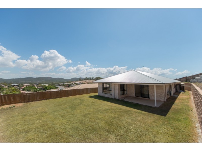 19 Cania Way, Clinton QLD 4680