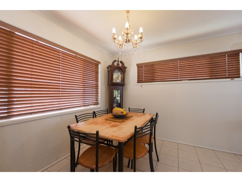10 Wistari Street, Clinton QLD 4680