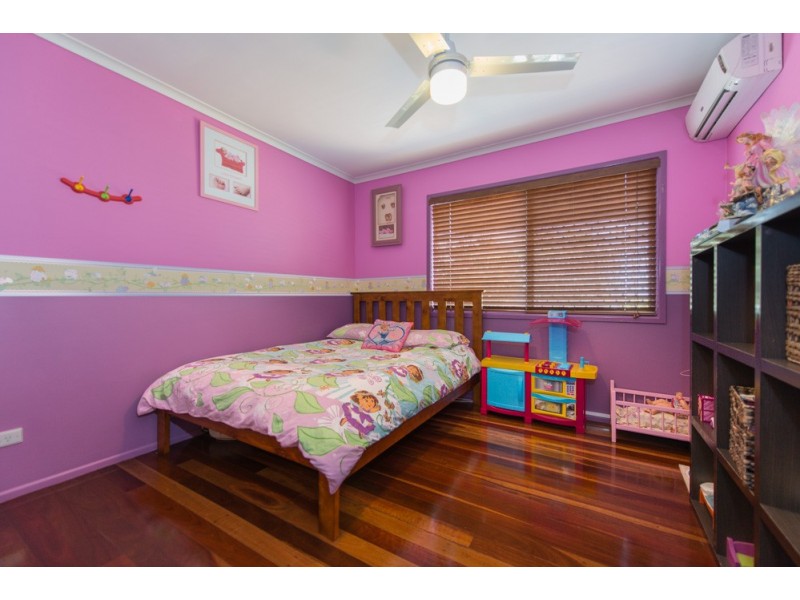 10 Wistari Street, Clinton QLD 4680