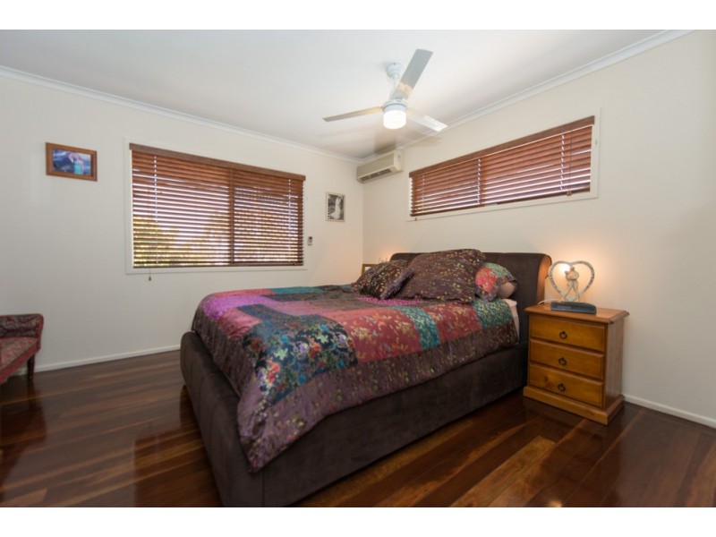 10 Wistari Street, Clinton QLD 4680