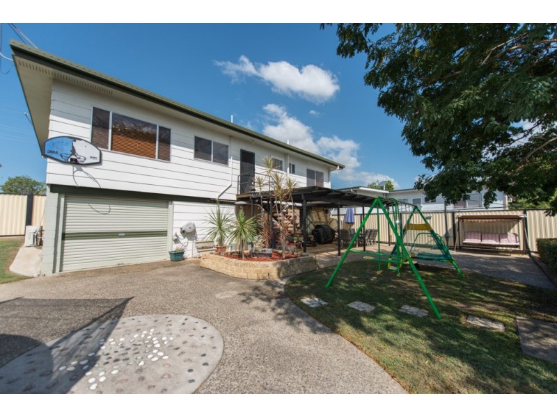 10 Wistari Street, Clinton QLD 4680