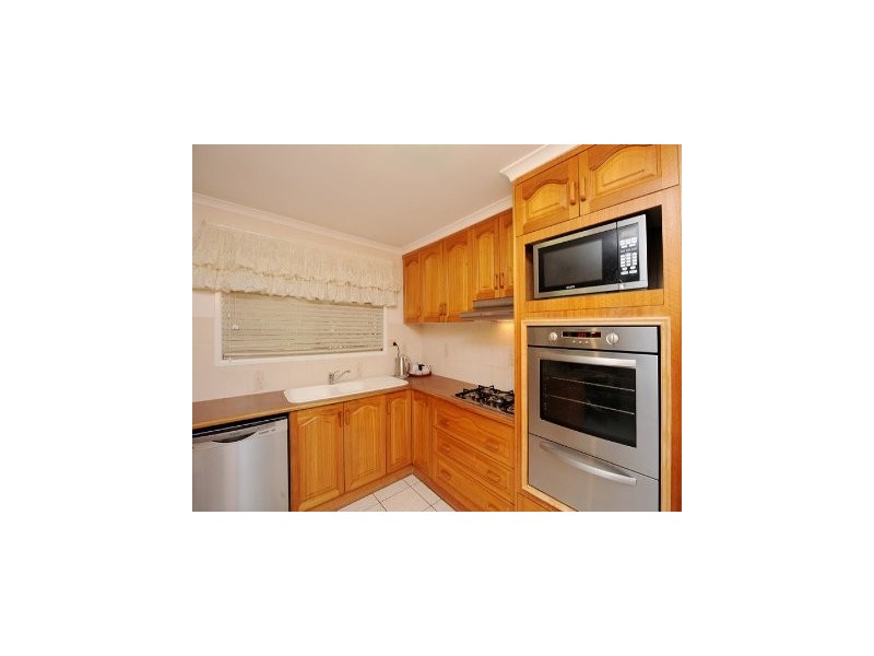 8 TENBY CLOSE, Telina QLD 4680