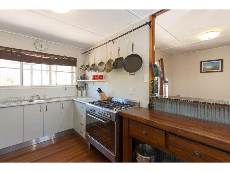 36 Brisbane Street, Barney Point QLD 4680