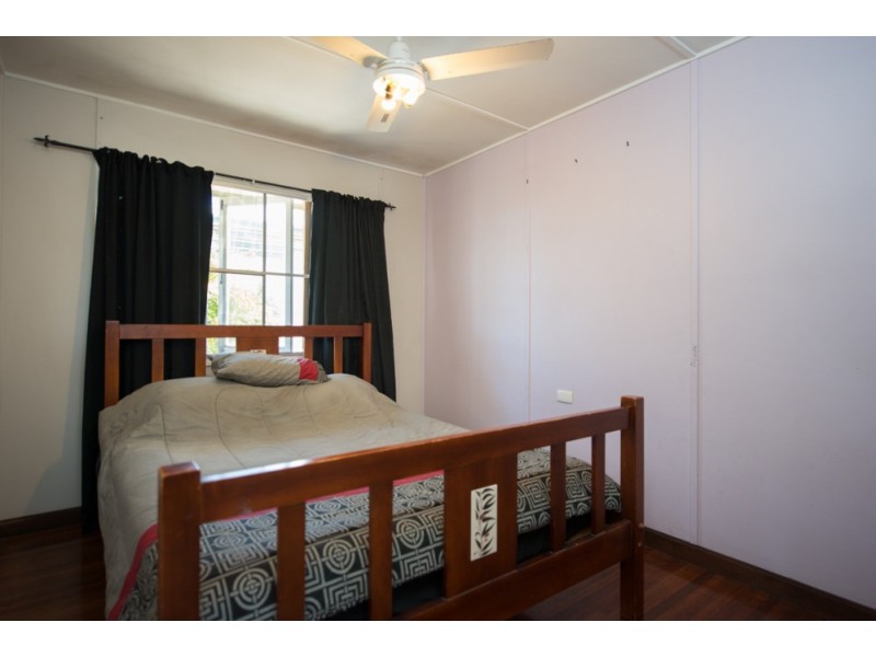 36 Brisbane Street, Barney Point QLD 4680