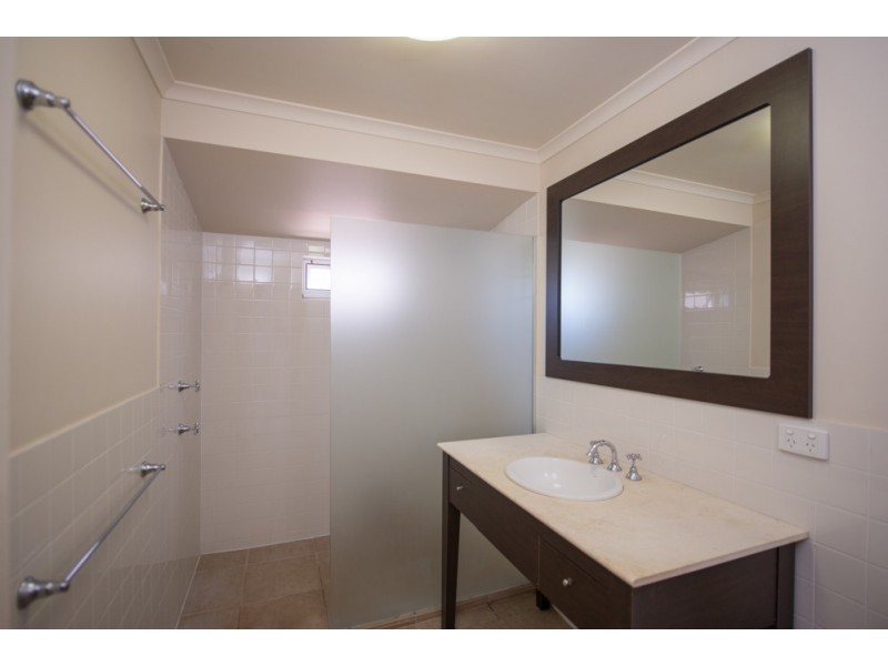 9 Piper Street, West Gladstone QLD 4680