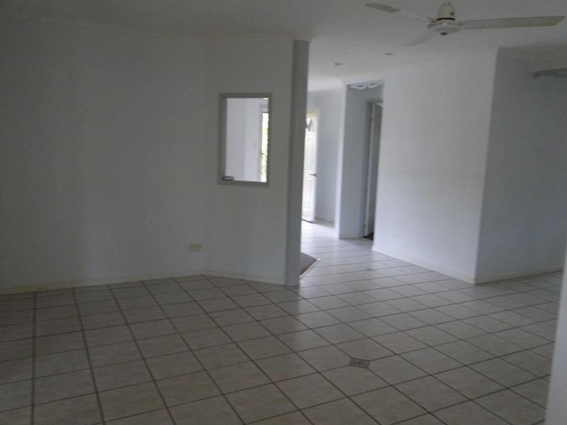 73 J HICKEY AVENUE, Clinton QLD 4680