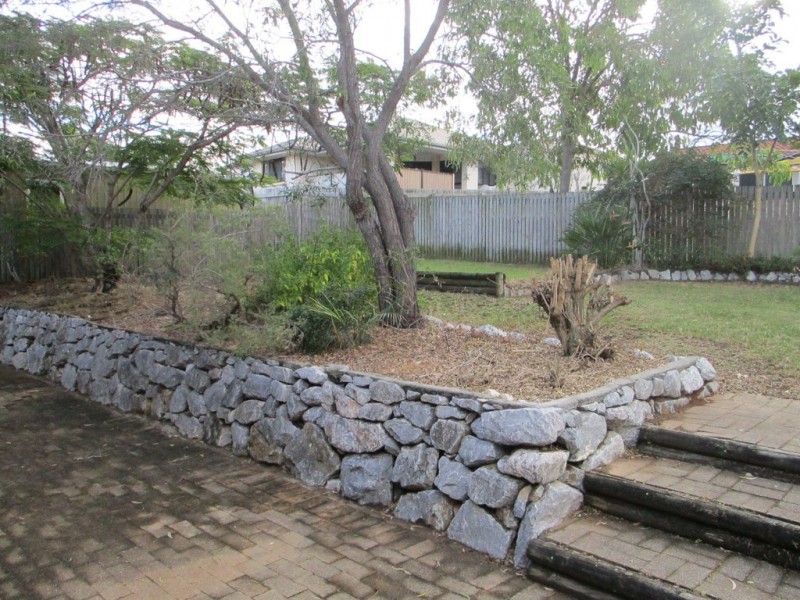 73 J HICKEY AVENUE, Clinton QLD 4680