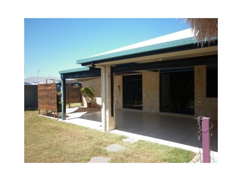 48 WHITBREAD ROAD, Clinton QLD 4680