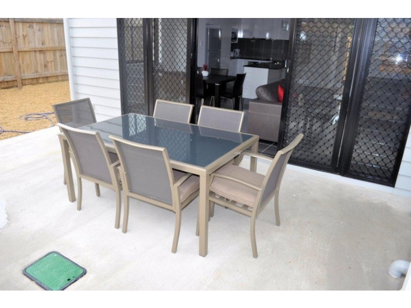 1/1 AGNES ST, South Gladstone QLD 4680