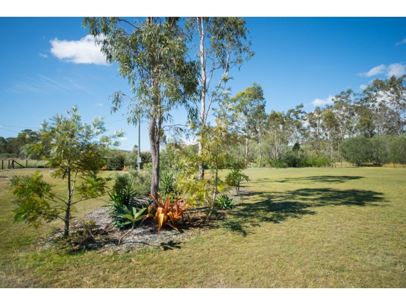 25 Lagoon Road, Beecher QLD 4680