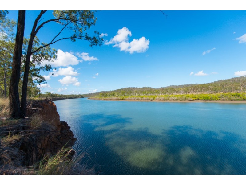 25 Lagoon Road, Beecher QLD 4680