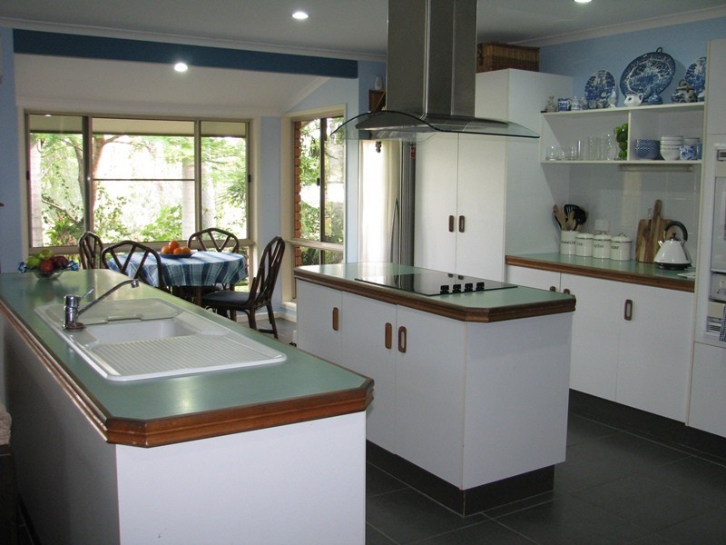 28 Helen Crescent, Wurdong Heights QLD 4680