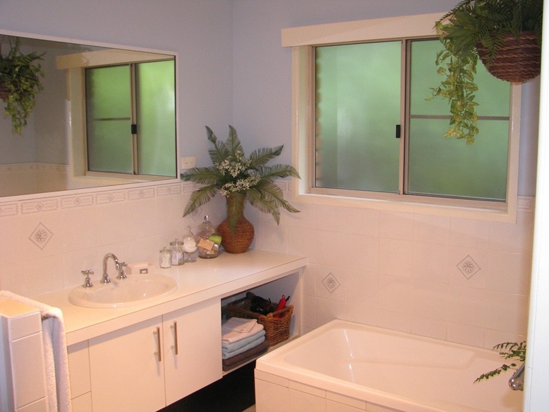 28 Helen Crescent, Wurdong Heights QLD 4680