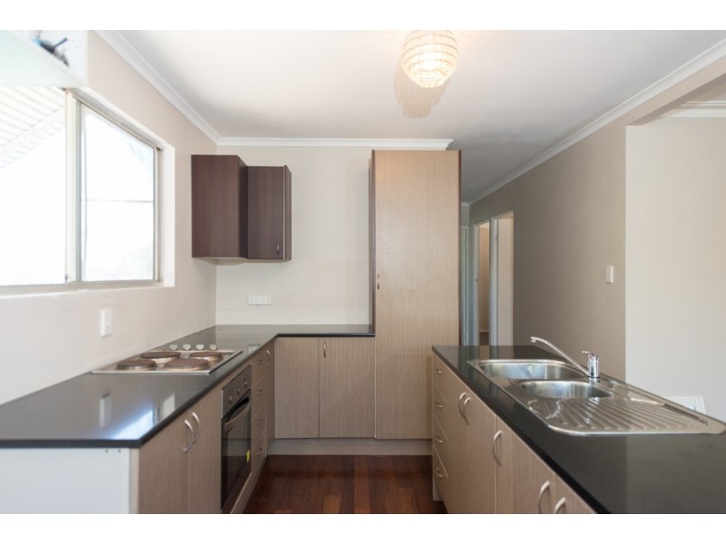19 Grayson Street, West Gladstone QLD 4680