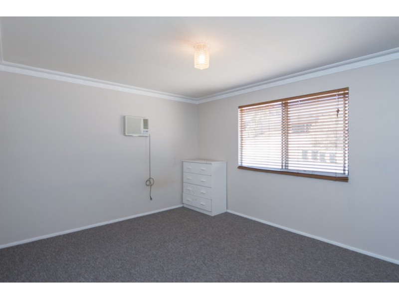 19 Grayson Street, West Gladstone QLD 4680