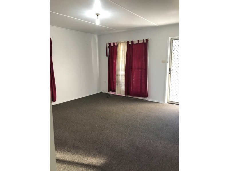 21 GARDEN STREET, West Gladstone QLD 4680