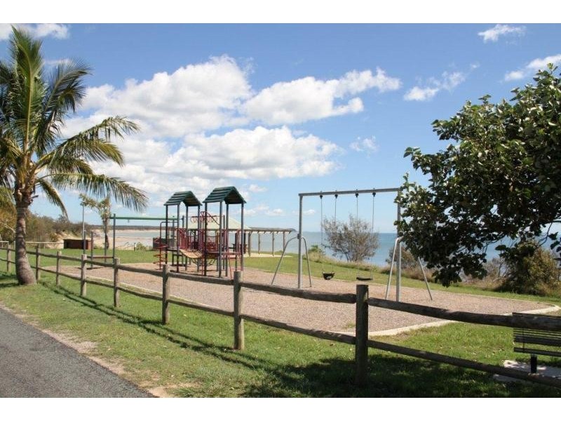 39 Seaview Esplanade, Curtis Island QLD 4680