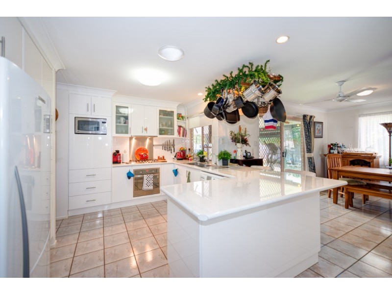 18 Geoffrey Thomas Drive, Tannum Sands QLD 4680