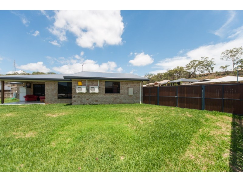 15 Spence Court, Kirkwood QLD 4680