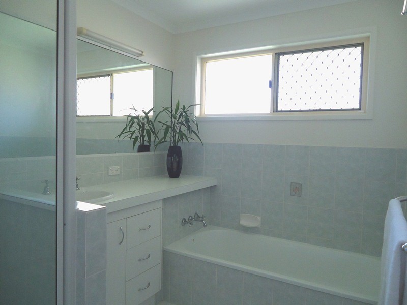 35 Geoffrey Thomas Drive, Tannum Sands QLD 4680