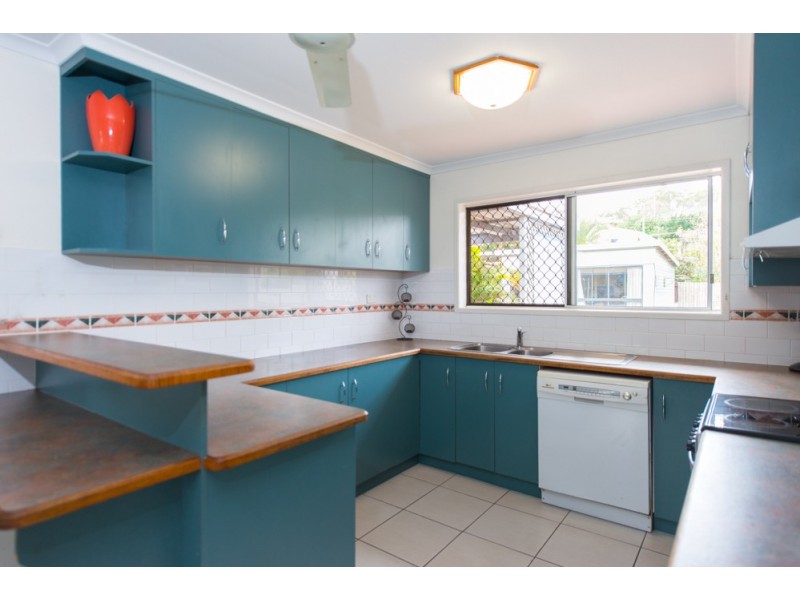 25 Marten Street, South Gladstone QLD 4680