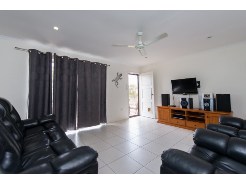 25 Marten Street, South Gladstone QLD 4680