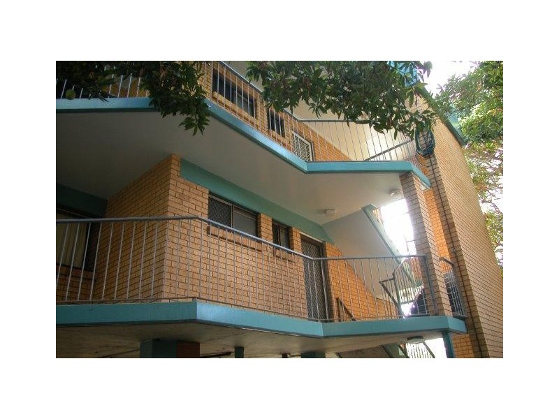 1/8 YARROON ST, Gladstone QLD 4680