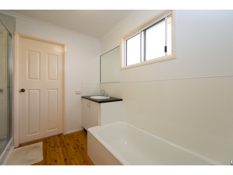 13 Woollybutt Street, New Auckland QLD 4680