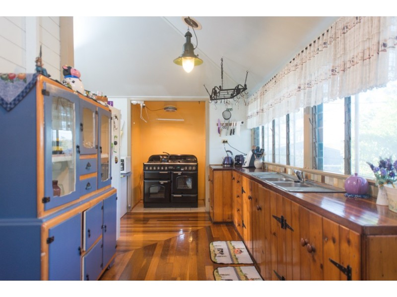 808 Dawson Highway, Beecher QLD 4680