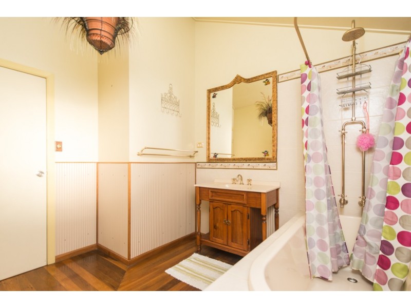 808 Dawson Highway, Beecher QLD 4680