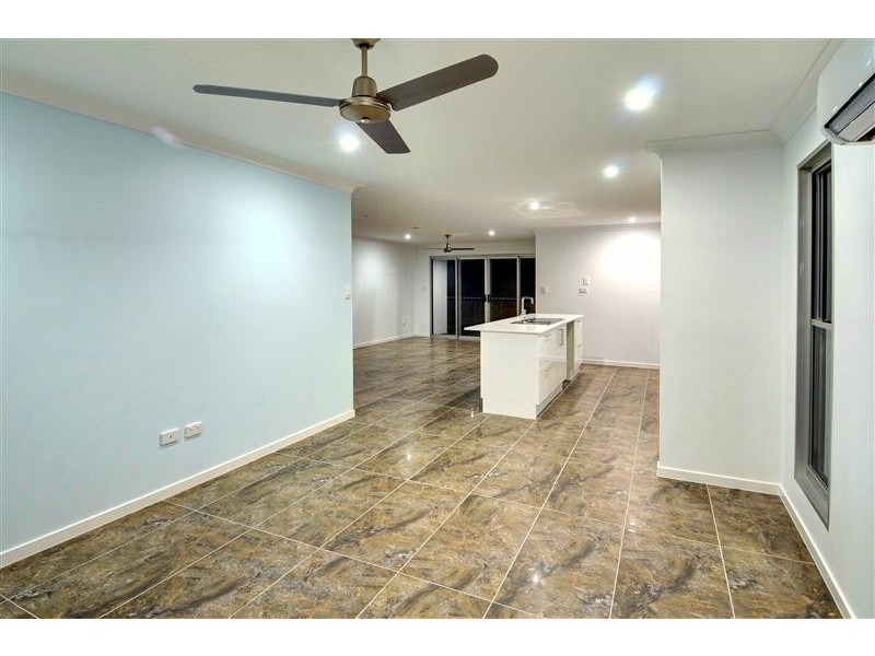 7 Jenny Lind Court, Boyne Island QLD 4680