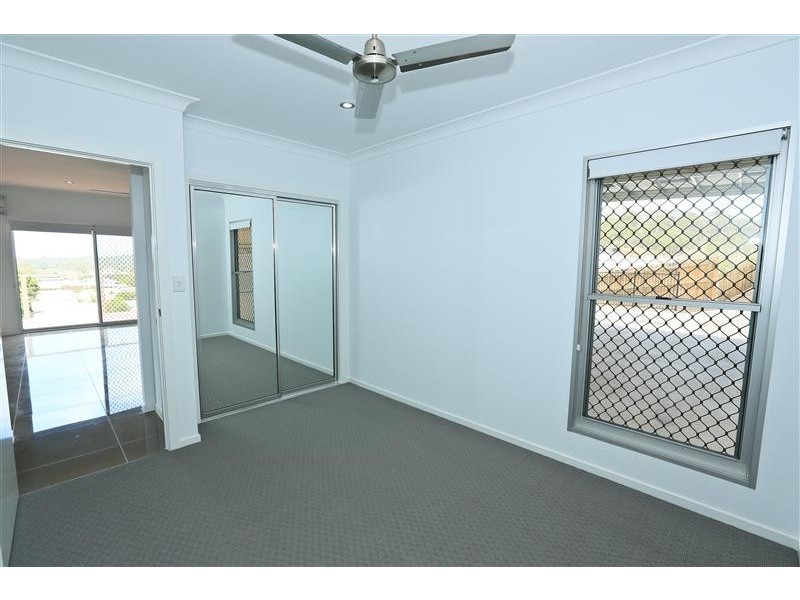 18 Ouston Place, South Gladstone QLD 4680