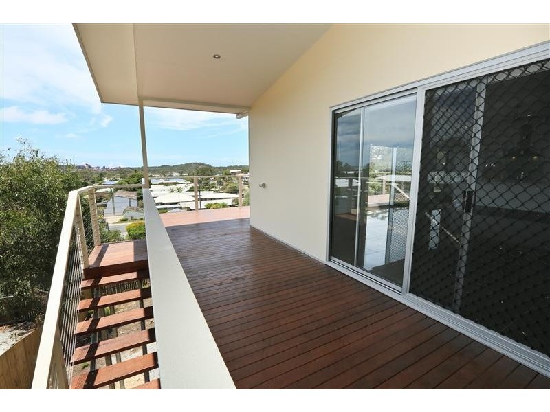 18 Ouston Place, South Gladstone QLD 4680