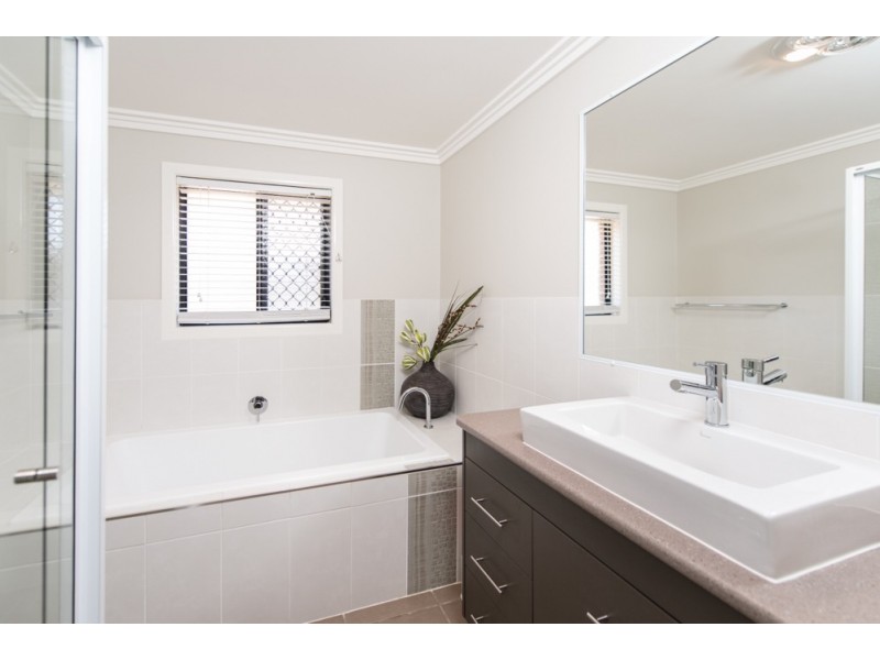 6 Monterey Way, Calliope QLD 4680