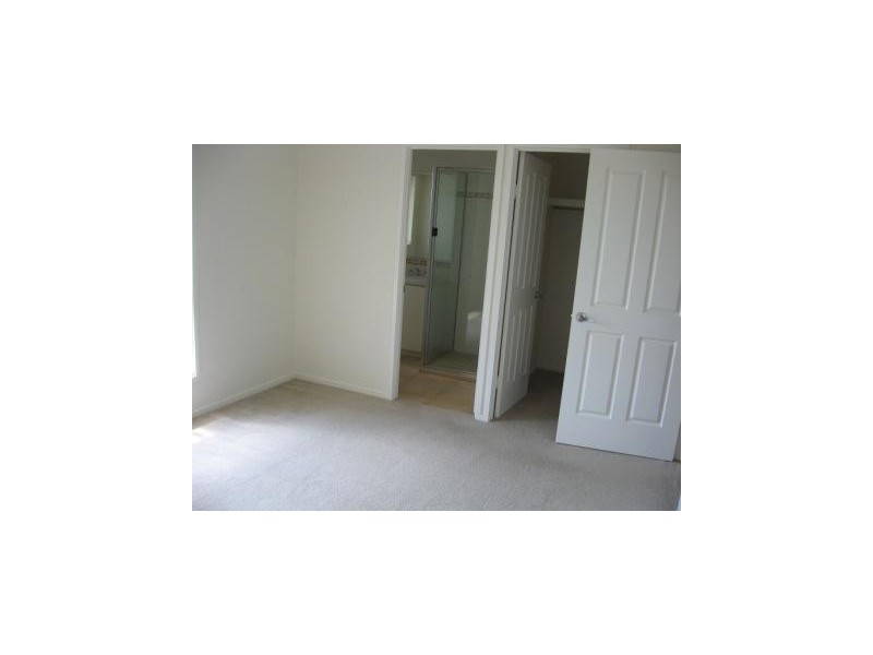 84 EMMADALE DR, New Auckland QLD 4680