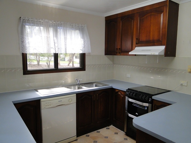 2 Garden Street, West Gladstone QLD 4680