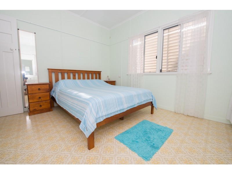 60 Barney Street, Barney Point QLD 4680