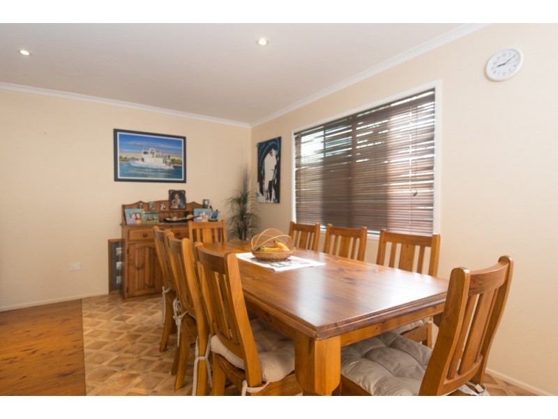 9 Watson Close, South Gladstone QLD 4680