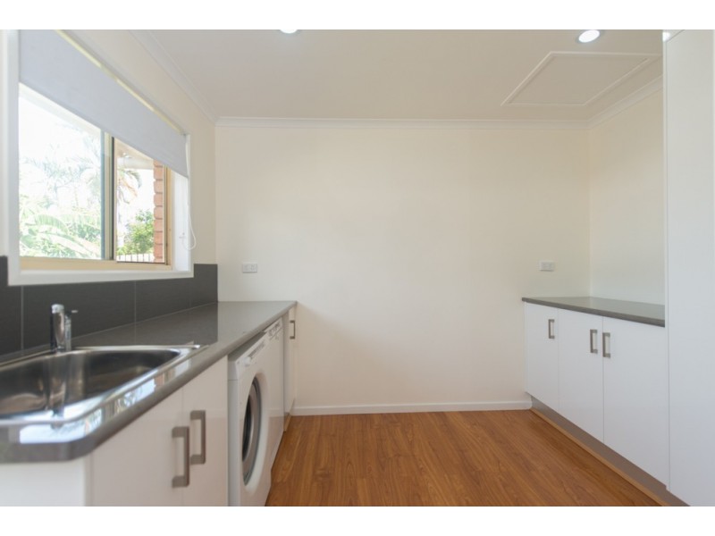 11 Dame Pattie Avenue, Clinton QLD 4680