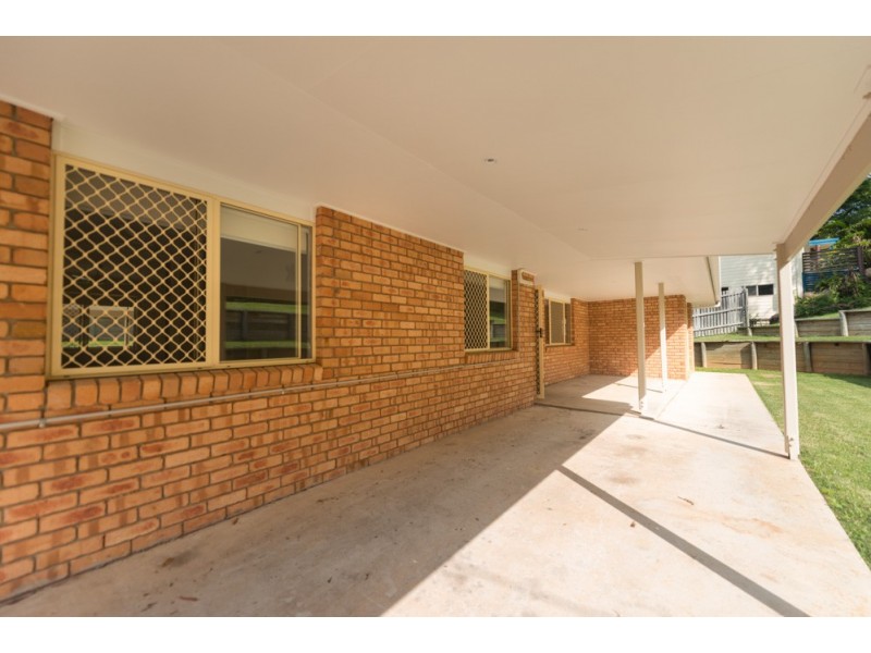 11 Dame Pattie Avenue, Clinton QLD 4680