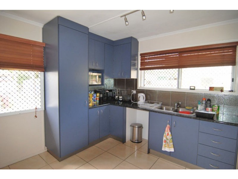 18 BUSTEED ST, West Gladstone QLD 4680