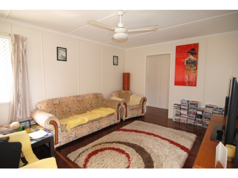 18 BUSTEED ST, West Gladstone QLD 4680