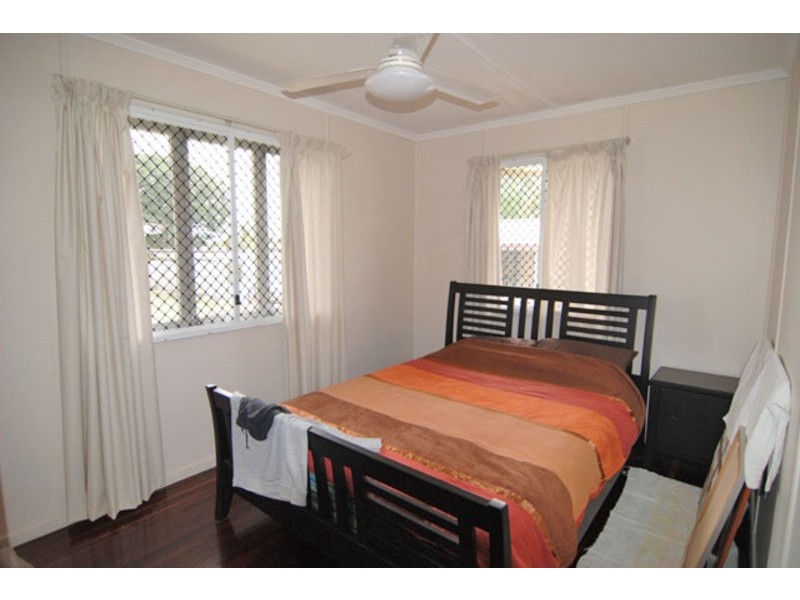18 BUSTEED ST, West Gladstone QLD 4680