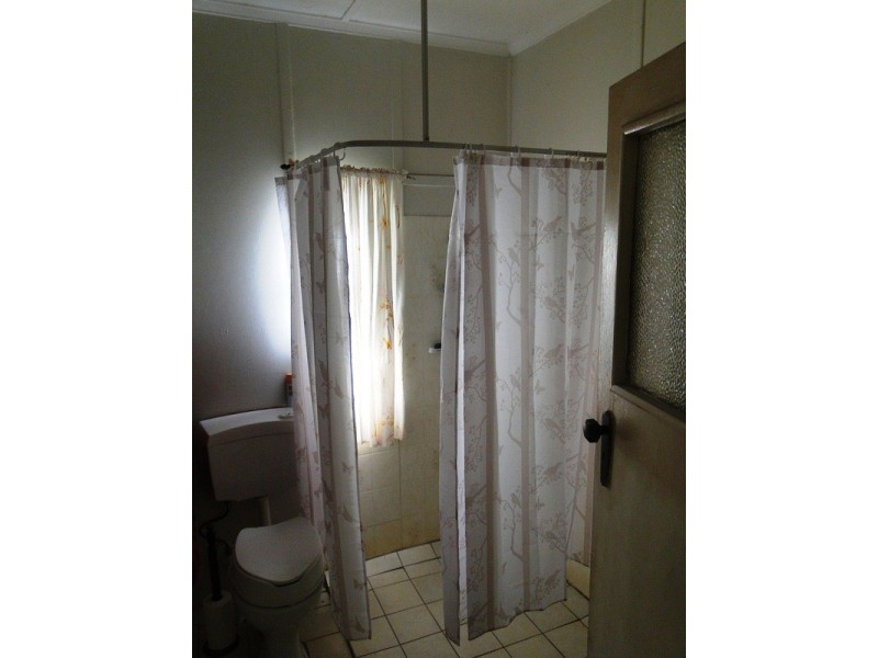 35 Golding Street, Barney Point QLD 4680