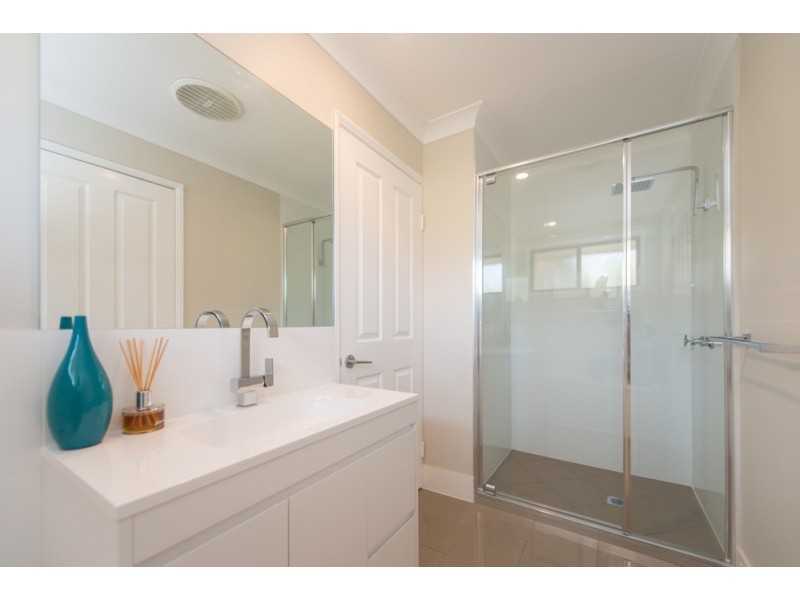 10 Ceri Court, New Auckland QLD 4680