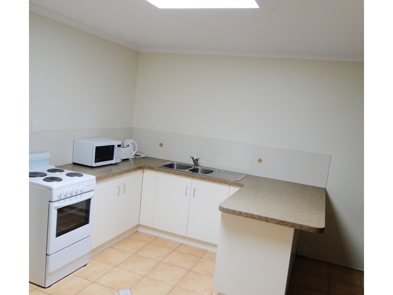 2/59 BARNEY STREET, Barney Point QLD 4680