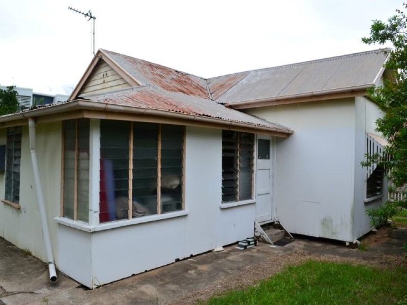 19 Glenlyon Street, Gladstone QLD 4680