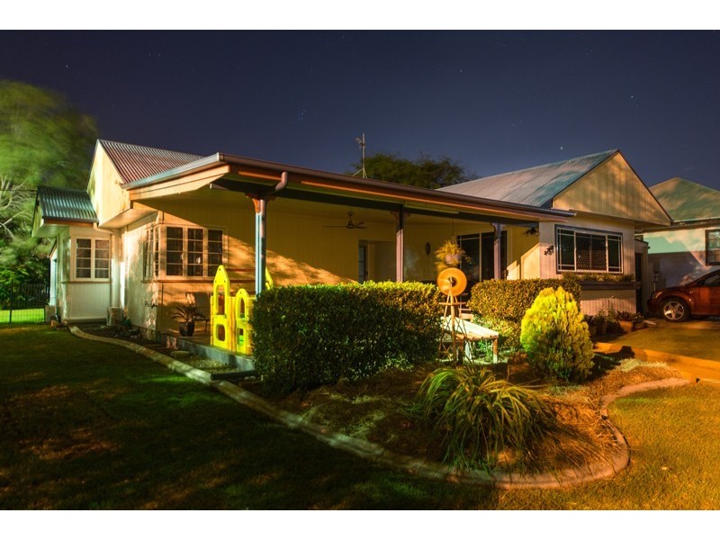 39 Kent Street, West Gladstone QLD 4680